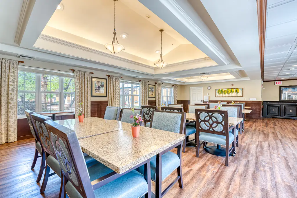 PSLSpringValley-HOME-Discover-Community Dining area of an apartment at Healdsburg